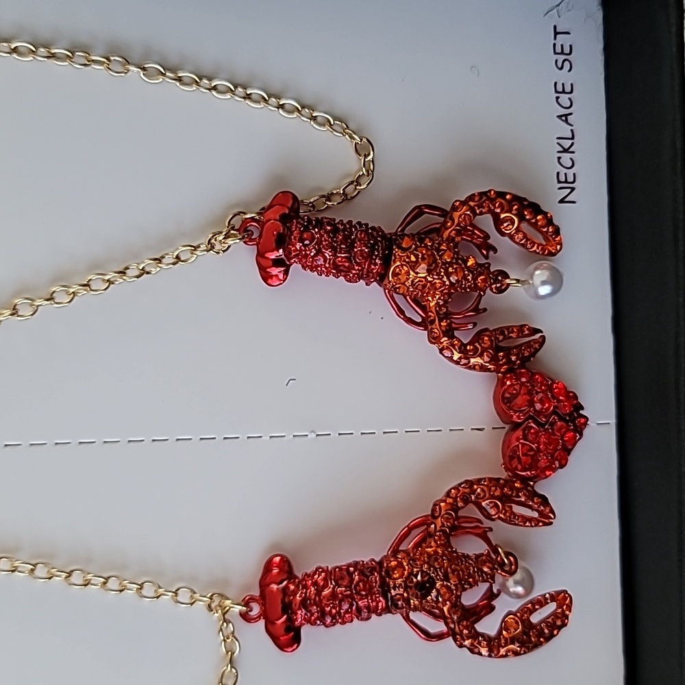 Betsey Johnson Gold and Red Lobster Best Friend Necklace Set - Picture 4 of 6